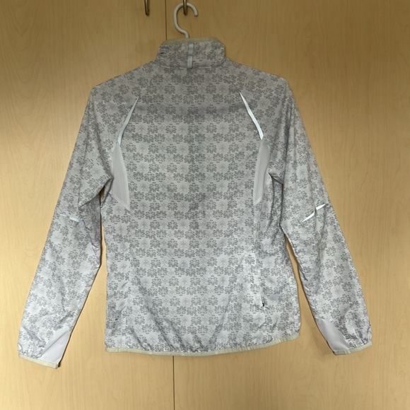 REI Lightweight Jacket - Picture 2 of 5